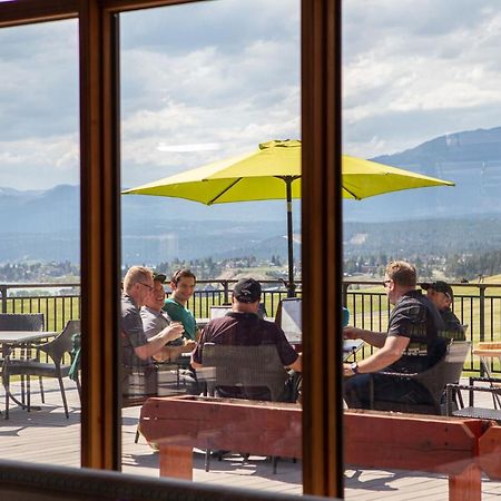 Headwaters Lodge At Eagle Ranch Resort Invermere Bagian luar foto