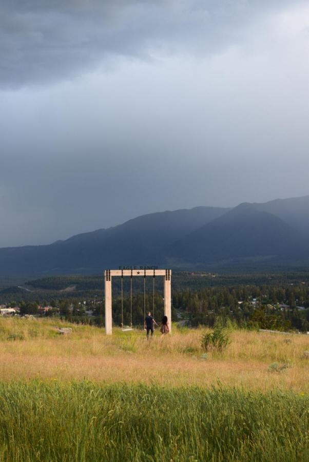Headwaters Lodge At Eagle Ranch Resort Invermere Bagian luar foto