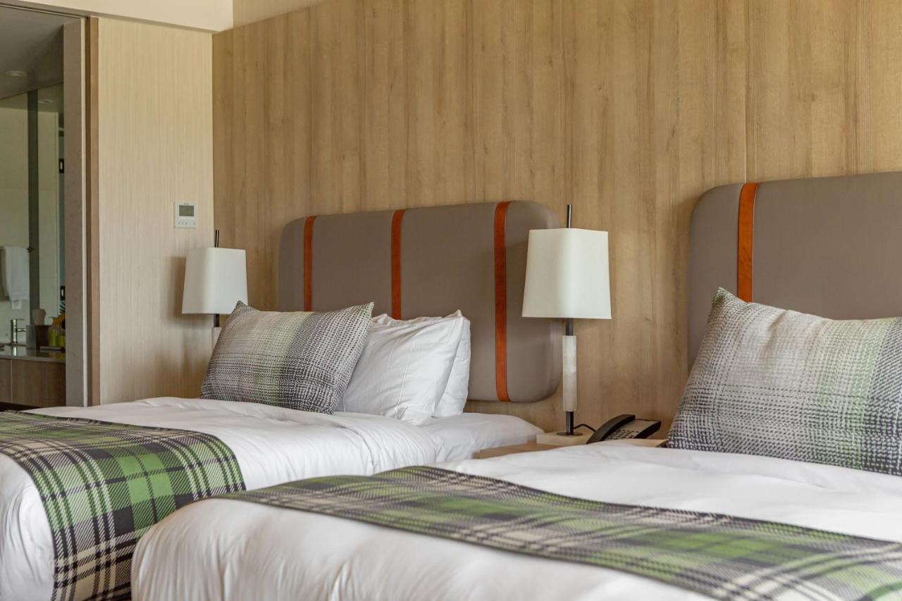 Headwaters Lodge At Eagle Ranch Resort Invermere Ruang foto